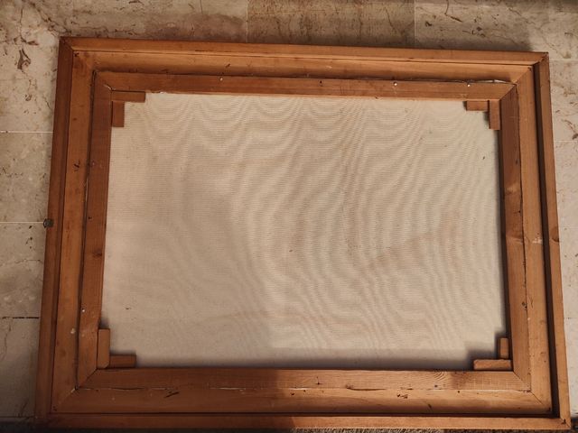 Quadro con piccolo strappo