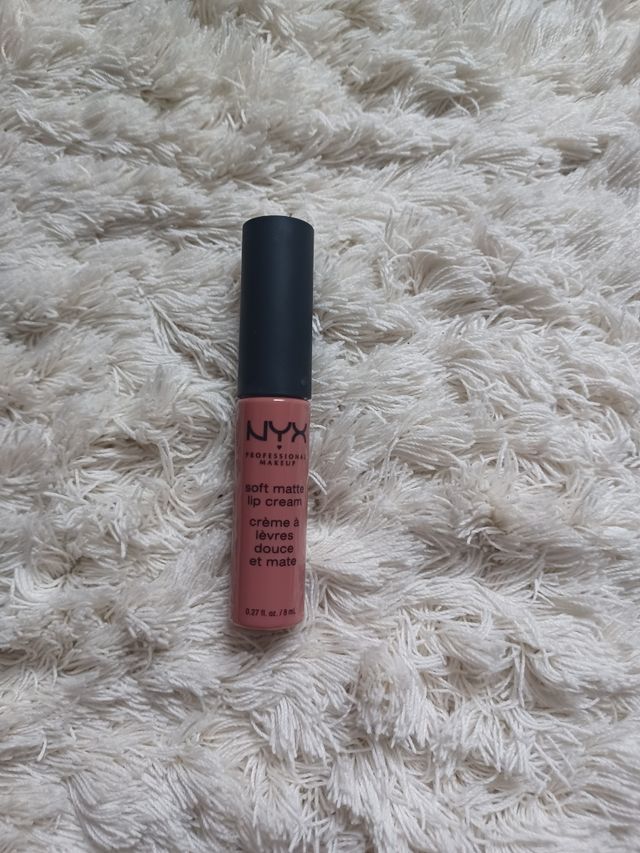 Labial nyx tono cannes
