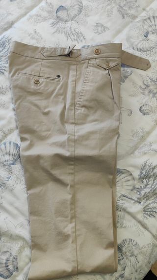Pantalón de vestir de Álvaro Moreno,talla 38.
