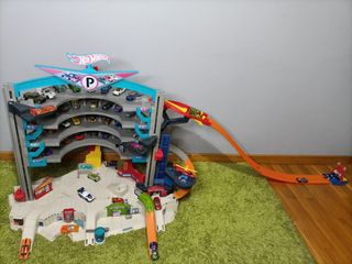 Mega garaje Hotwheels