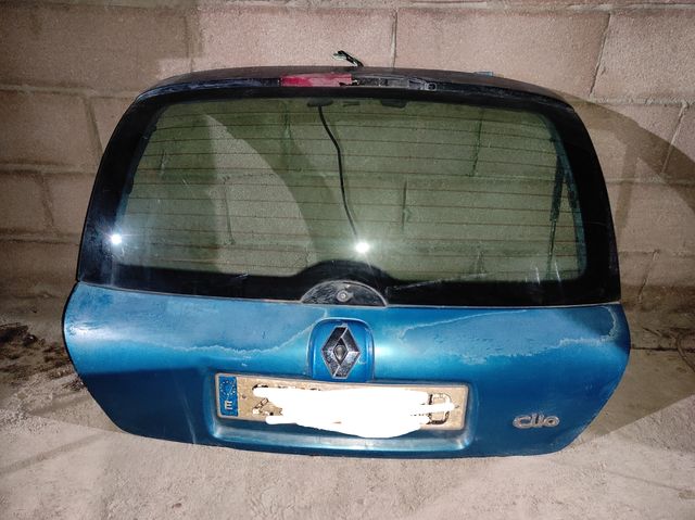 Portón Renault Clio 2003