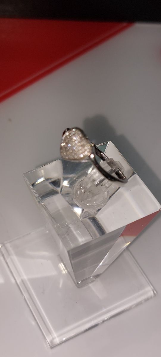 Anillo oro 18k. diamantes