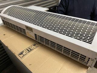 Cortina de aire trifasica, con calefaccion