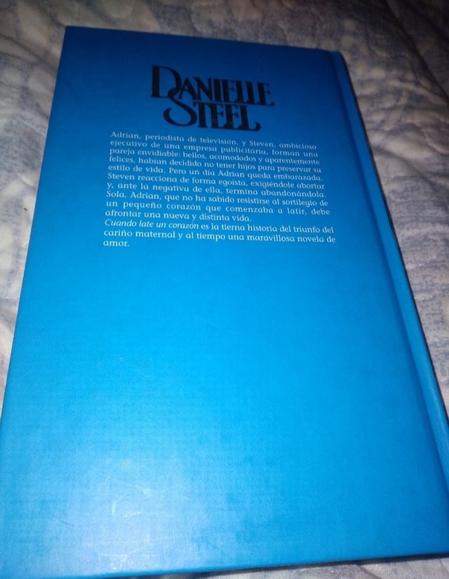 Danielle Steel. Cuando late el corazón. 3x5€