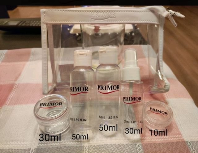 Estuche de viaje con envases Nuevo