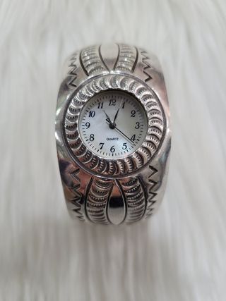 Reloj navajo de plata.