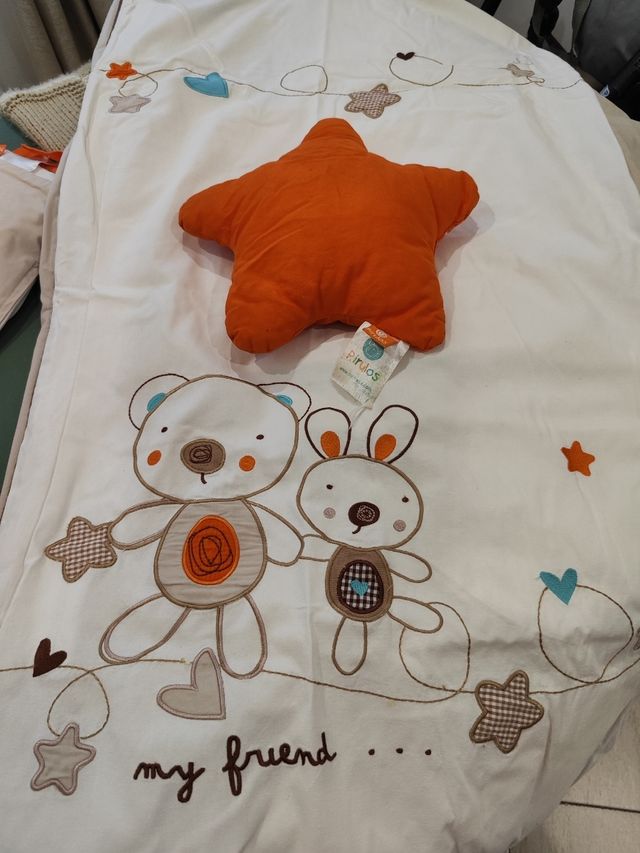 Edredón y chicholina de cuna