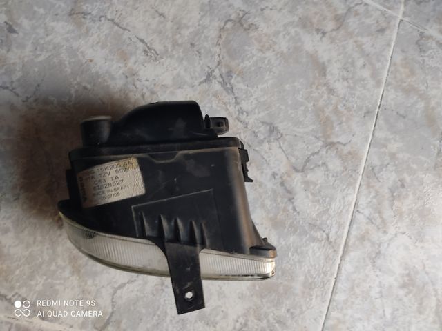 Faro antiniebla Ford