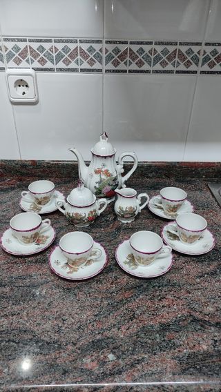 Juego tazas jarras porcelana antiguo
