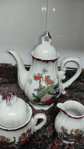 Juego tazas jarras porcelana antiguo