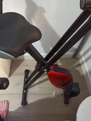 Bicicleta estática plegable nueva