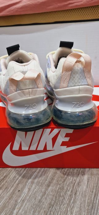 Nike air max 720