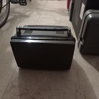 Televisión portátil Philips antiguo