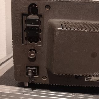 Televisión portátil Philips antiguo