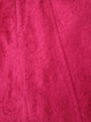 vestido rojo con relieves talla S Bershka