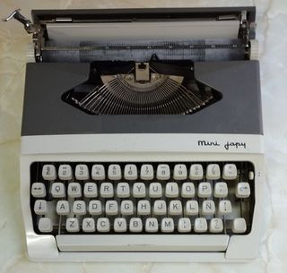 Máquina de escribir Mini Japy años 60
