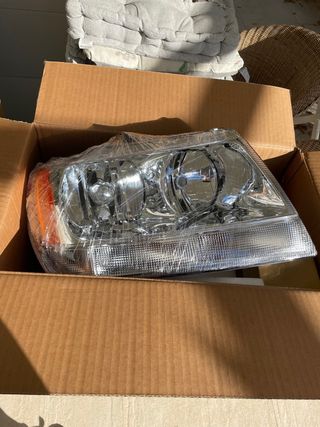 Faro Jeep Grand Cherokee WJ