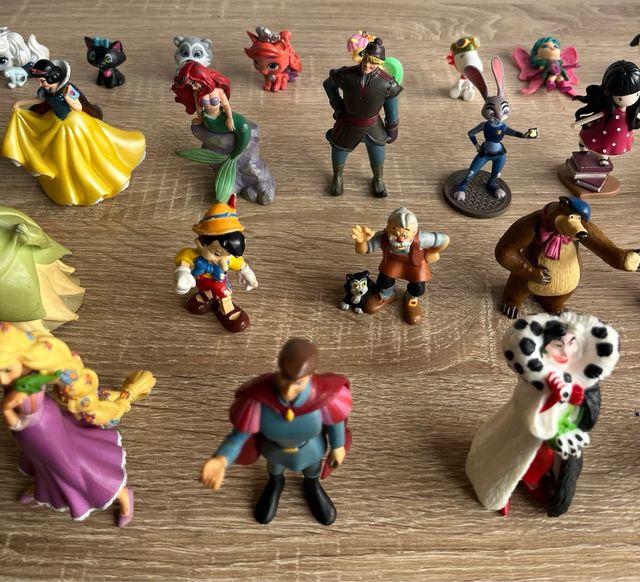 FIGURAS DISNEY y figuras varias