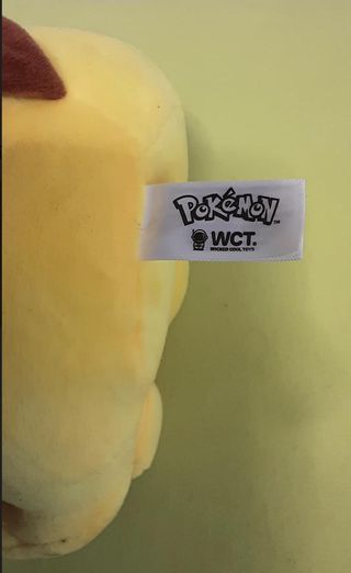 Pokémon - Pikachu 8" Plush Nuovo, Originale 22cm.