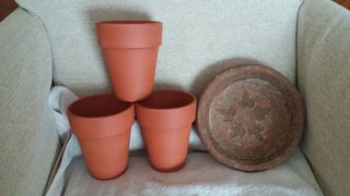 Lote macetas y plato artesanal