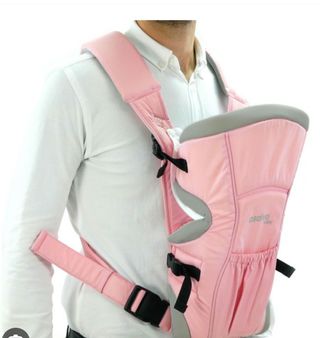 Mochila portabebés color rosa chicle
