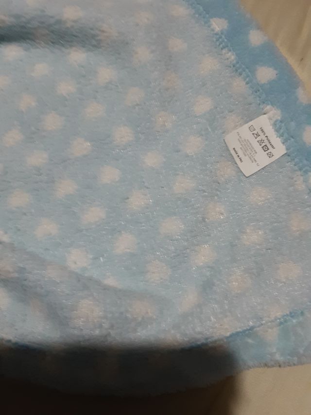 manta cuna coralina, muy nueva, suave 1,20X1,70 cm