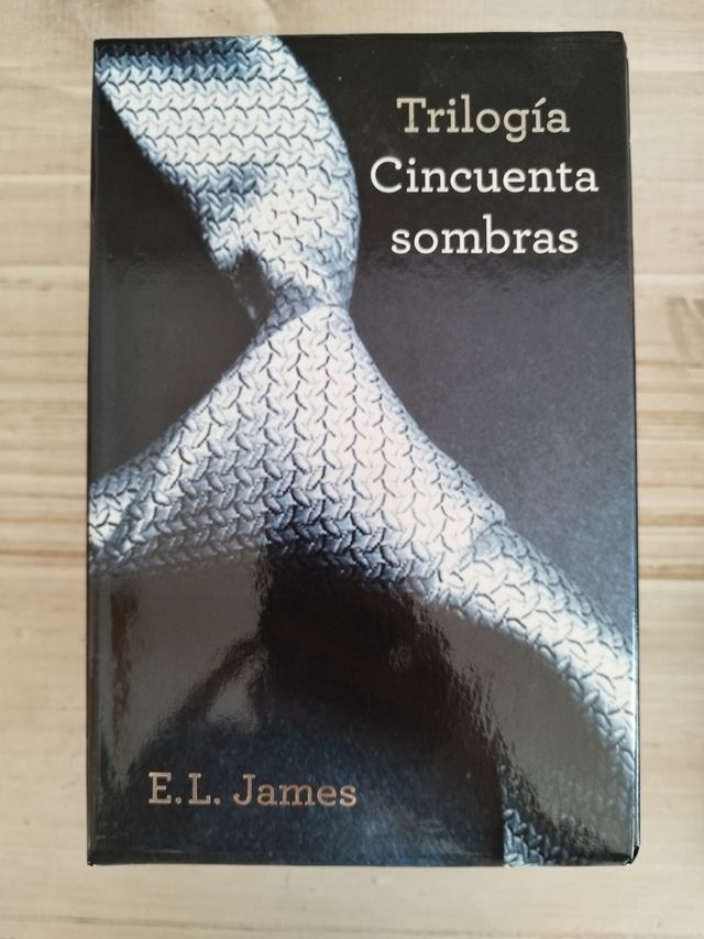 Libro "Cincuenta sombras de Grey"