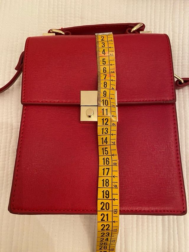 Bolso rojo Zara