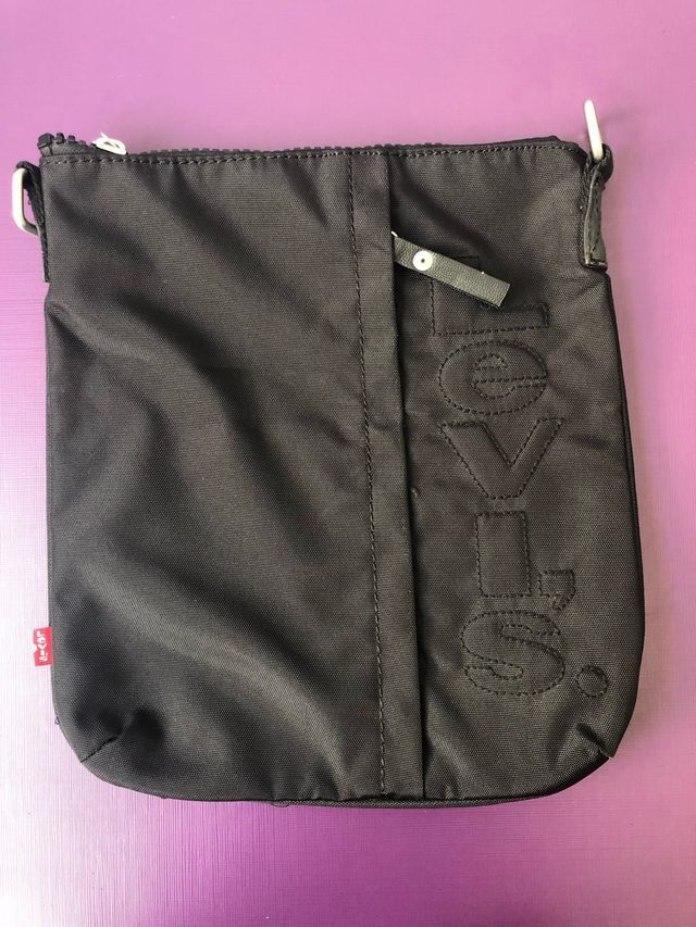 Bolso Levis