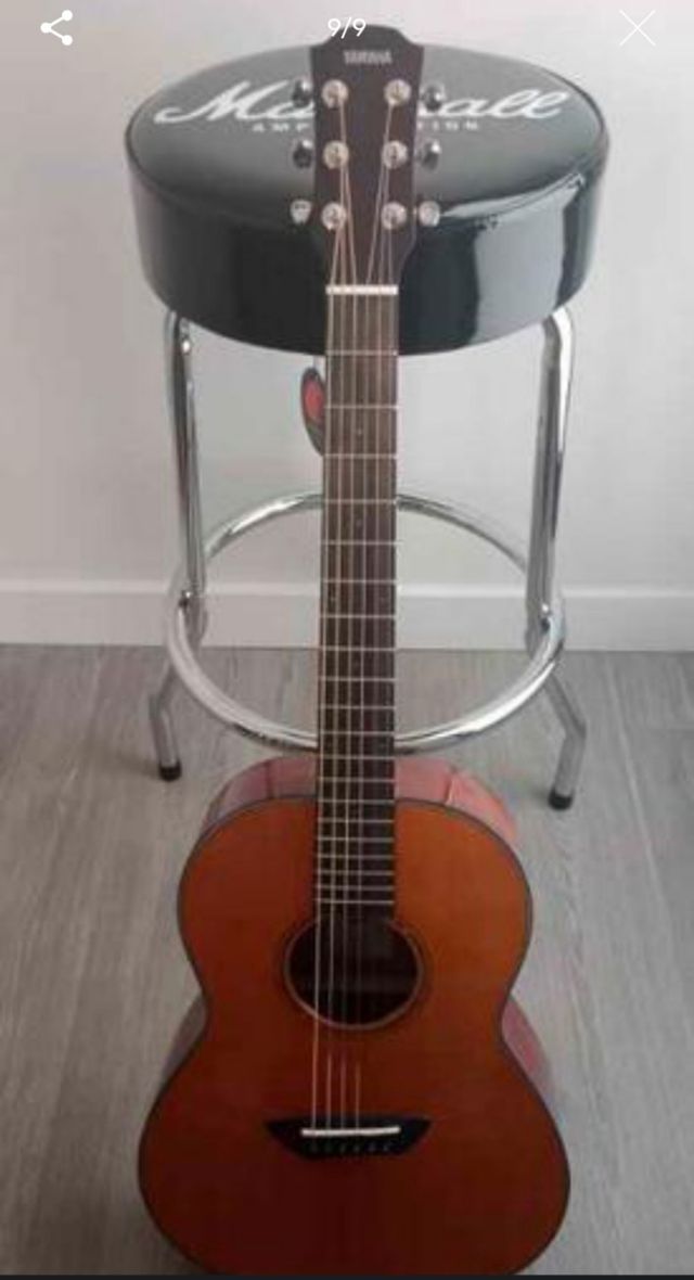 Guitarra electroacústica Yamaha