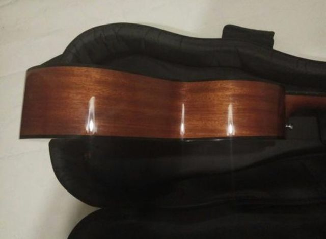 Guitarra electroacústica Yamaha