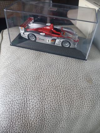 Audi maqueta Infineon R-8 Original