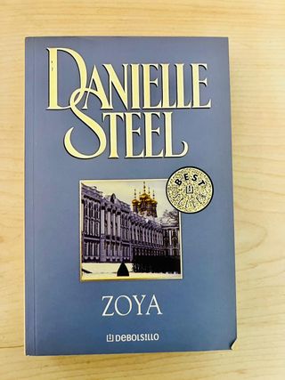 DANIELLE STEEL. 3 novelas románticas 5€