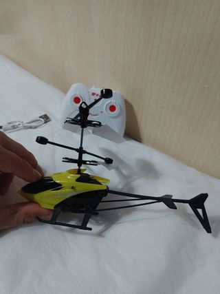 Helicoptero radiocontrol a estrenar