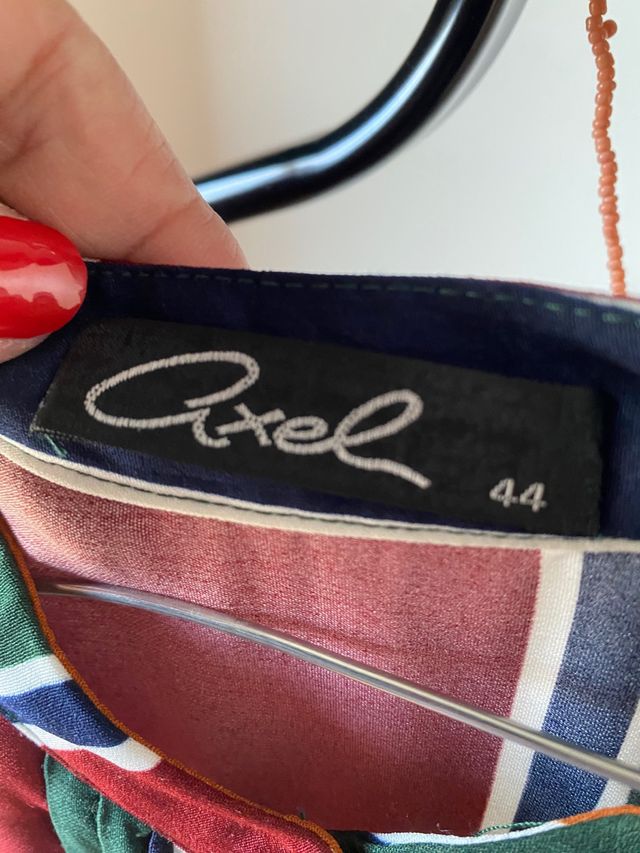 vestito plissettato. nuovo senza cartellino