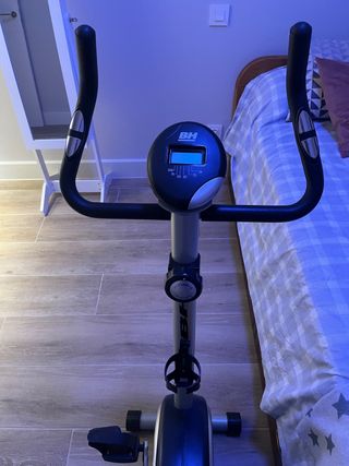 Bicicleta estática BH AH133053