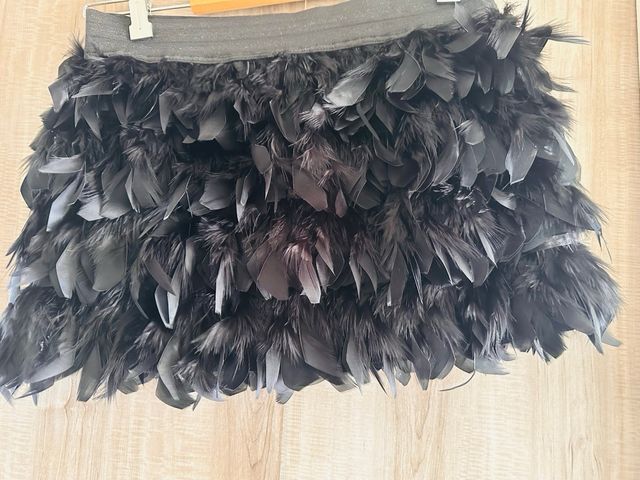 Minifalda plumas