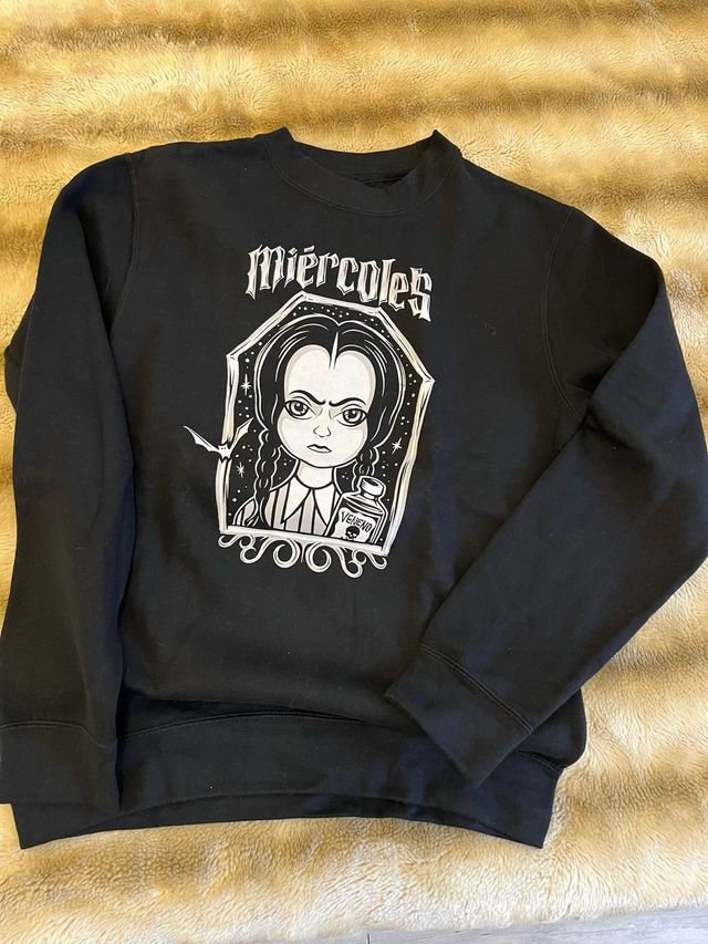sudadera de Miércoles