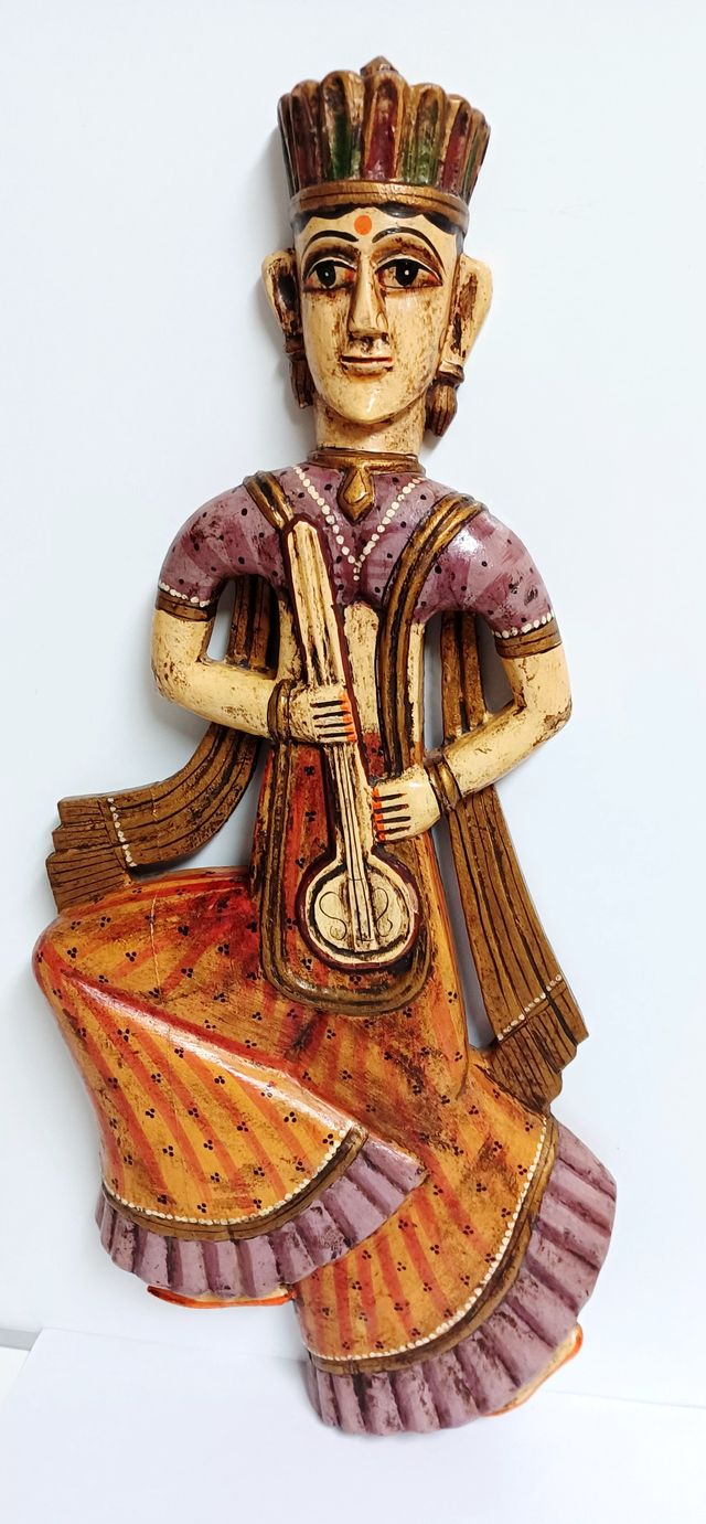 MUÑECA EN MADERA POLICROMADA RAJASTAN INDIA