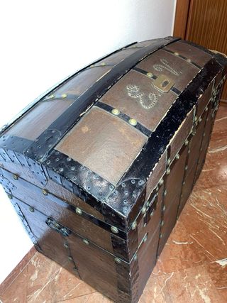 Baul arcon de madera