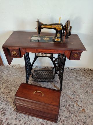 Maquina de coser Singer