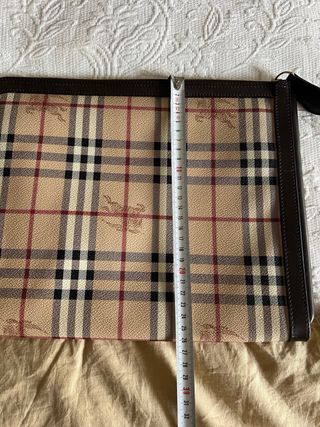 cartera porta documentos Burberry