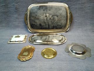 Bandeja de plata y metal