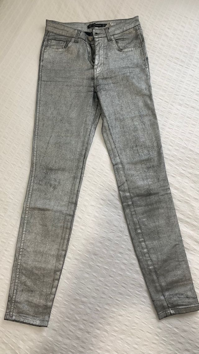 Vaquero / Jeans Zara plateado satinado 