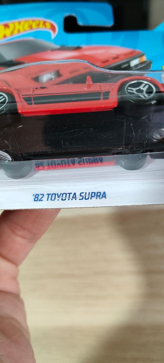 Hot Wheels 82 Toyota Supra