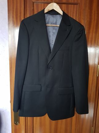 Traje hombre negro