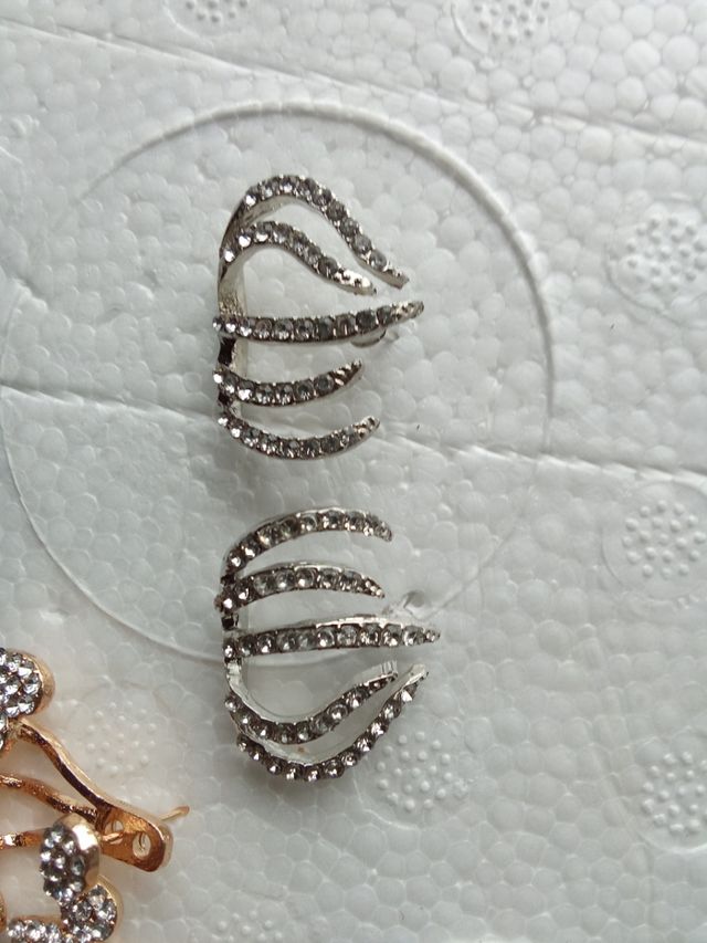 Preciosos piercing pendiente brillante