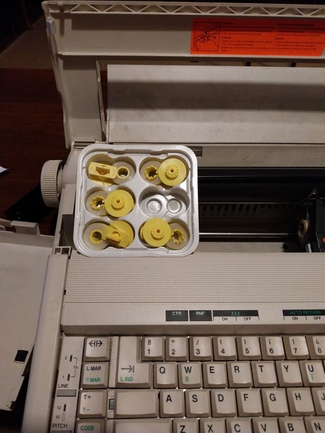 Vintage Máquina de escribir brother AX15