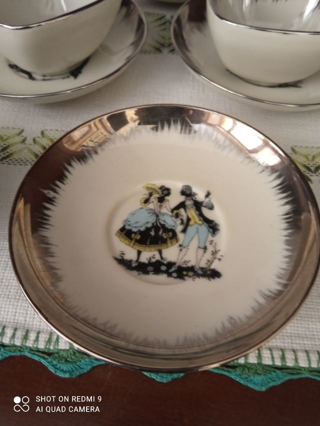 Coppette e piattini anni 60