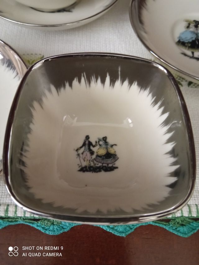 Coppette e piattini anni 60